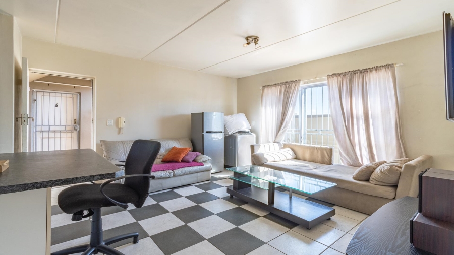 2 Bedroom Property for Sale in Goodwood Central Western Cape